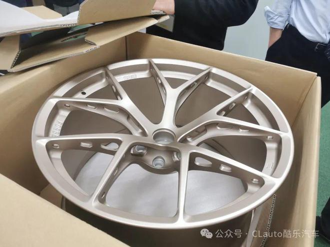 MPower和911配置拉满？BBSFI-REVO酷乐汽车(图14)