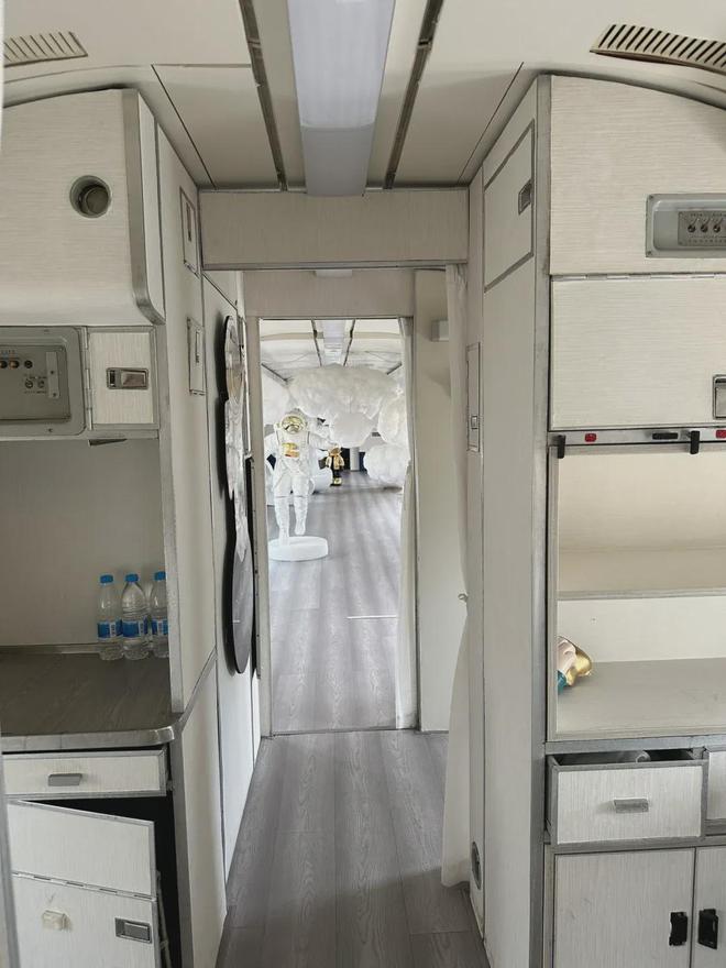 开飞机、高铁乘模拟军舰上宇宙飞船……4个地方让娃娃体验上天下海(图23)