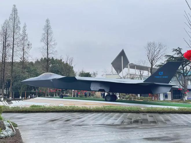 开飞机、高铁乘模拟军舰上宇宙飞船……4个地方让娃娃体验上天下海(图42)