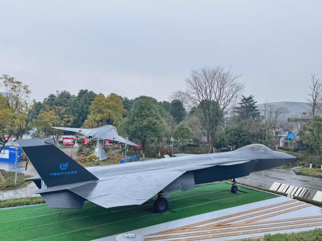 开飞机、高铁乘模拟军舰上宇宙飞船……4个地方让娃娃体验上天下海(图44)