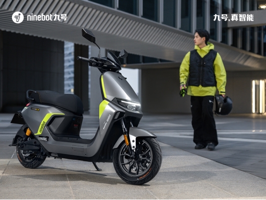长续航+旗舰级制动！九号新品M395cMAX成高端电摩首选之一(图2)