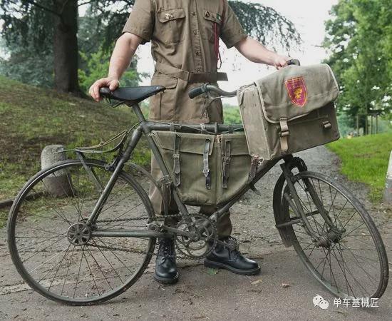 一战中的Bianchi（比安奇）“战车”：能折叠有避震实心胎全天候(图6)