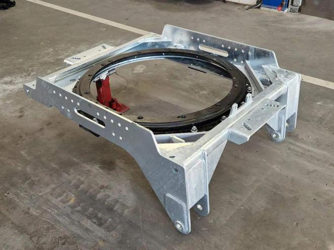 爆改后桥转向零排放城市工作专属沃尔沃FMElectric纯电动随车吊+拉臂钩实拍(图12)