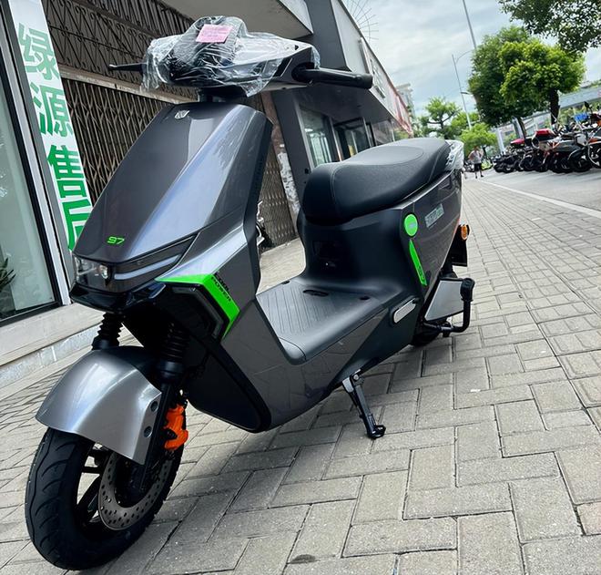 雅迪、爱玛、台铃、绿源电动车4大传统品牌有哪些拿手技术？(图5)
