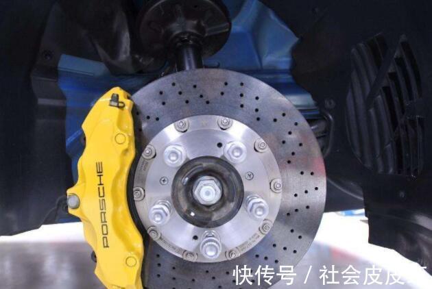 刹车片多久换一次？维修师傅：记住这个数字不超过就行(图1)