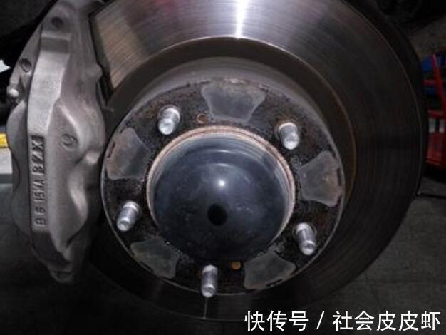 刹车片多久换一次？维修师傅：记住这个数字不超过就行(图3)