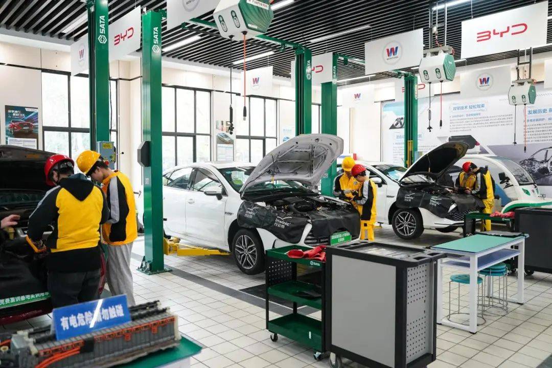 被电动车“干掉”的汽修厂(图5)