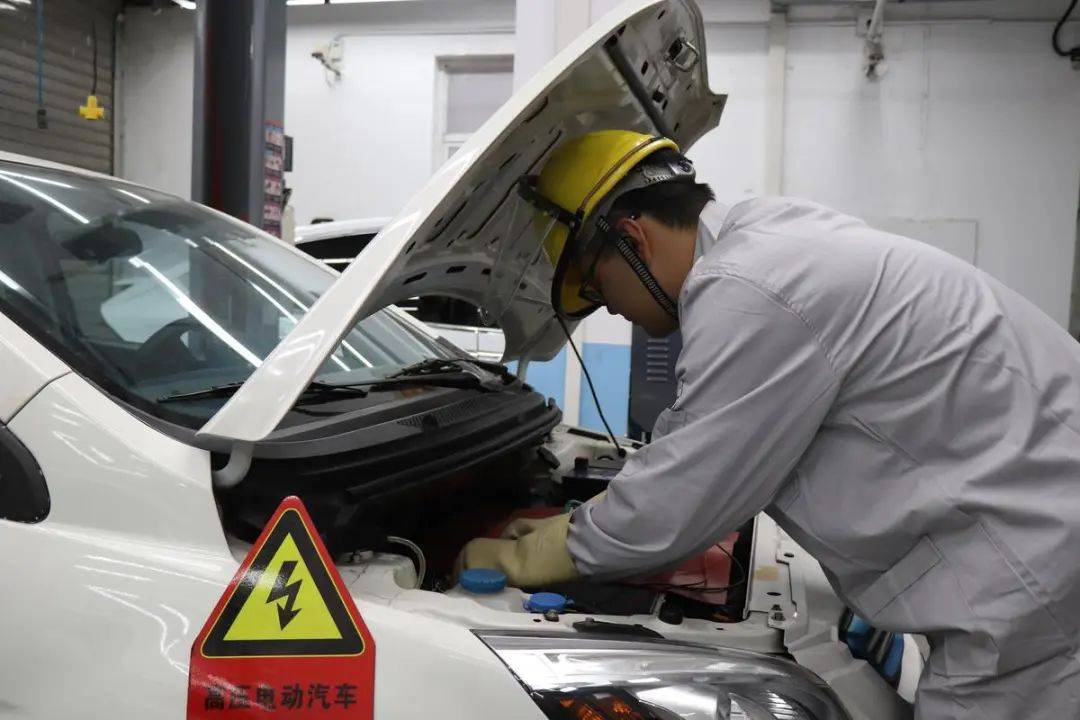 被电动车“干掉”的汽修厂(图8)