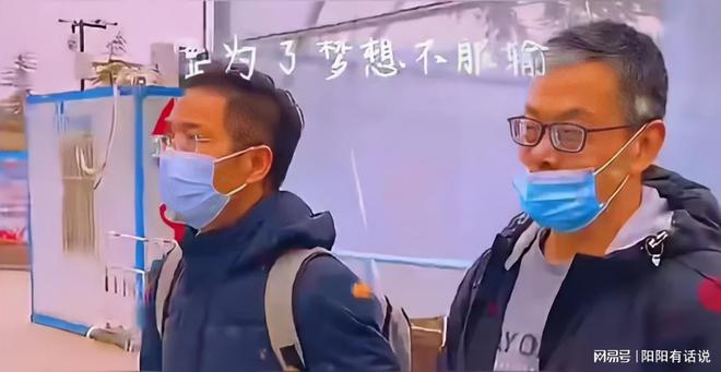 云昊和许家妮妮发文悼念许舅舅三周年杜大娘卖开封杞县大蒜(图4)