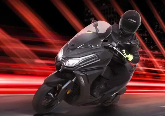 光阳2025款CT250来了融入TCS最大功率16KW平踏板够实用(图4)