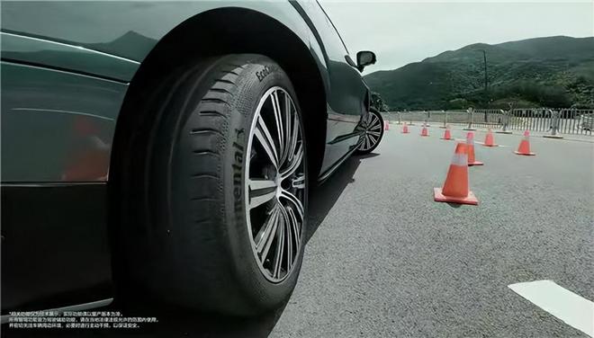 买中大型SUV要看转弯半径腾势N9转弯半径“画8字”(图2)