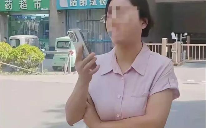 后续！西安“换饼姐”身份被扒小伙拒删介入老板回应(图2)