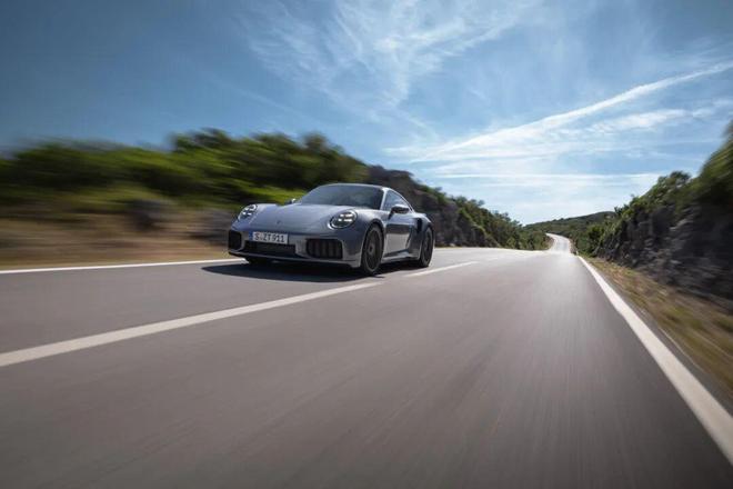 新款保时捷911TurboS全球首发(图5)