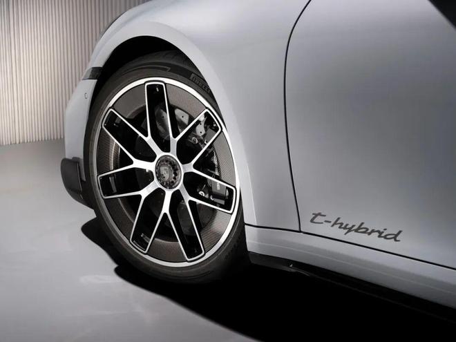 新款保时捷911TurboS全球首发(图6)