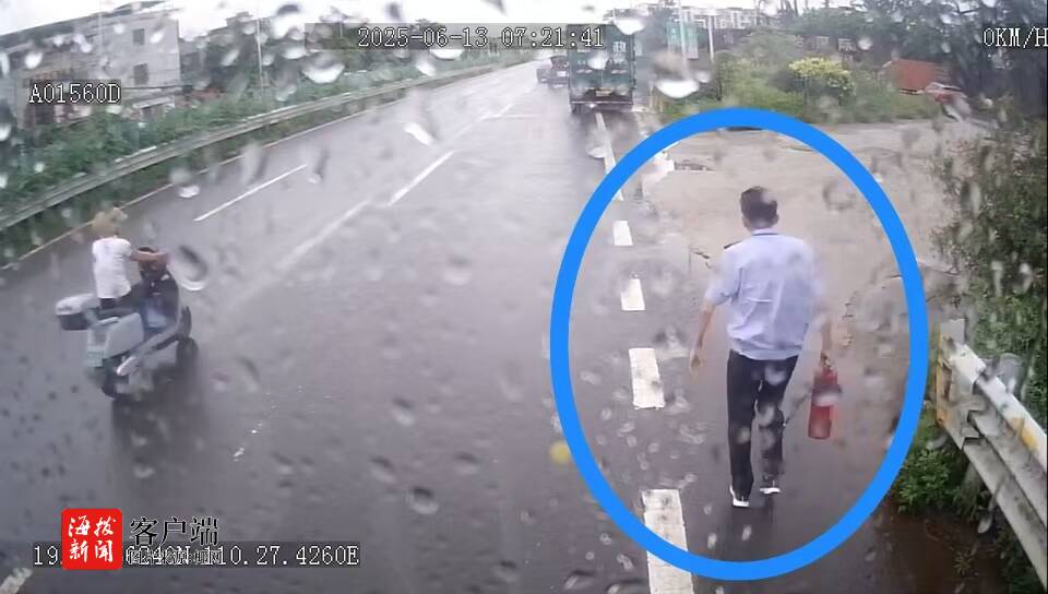 两天两遇车辆自燃  海口“公交侠”紧急出手(图3)