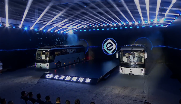千伏高压！比亚迪e-Bus平台30发布全新纯电客车C11同步上市(图2)