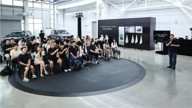 二排头等舱中配起即享方向盘加热及二排座椅加热2026款福特锐界L豪华再升级(图2)