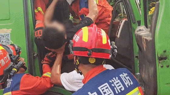 现实版“死神来了”？！刹车踩到底却停不下来(图2)