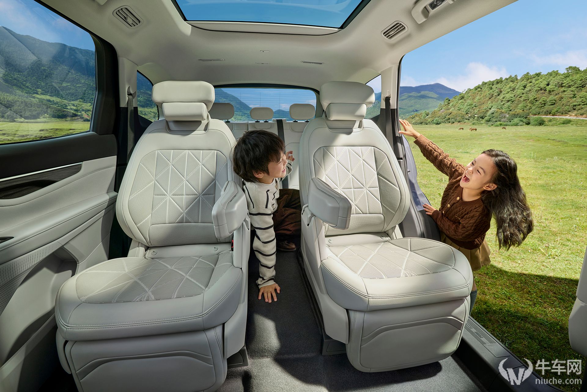2026款锐界L上市2298万起升级半苯胺真皮座椅二排头等舱更豪华(图11)