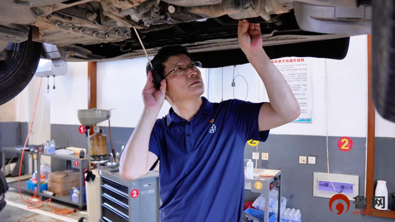 攻坚克难三十载筑梦领航“匠心路”——记2025年新晋全国劳模莒县晨宇汽车销售服务有限公司技术经理刘兰普(图2)