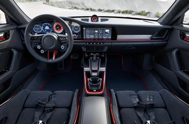 RMLGTHypercar：合法上路的907匹911TurboS极限压榨(图13)