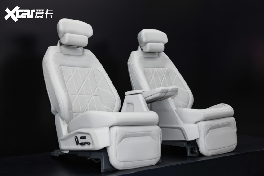 不卷价格卷价值2026款福特锐界L亮相中配起即享方向盘加热及二排座(图3)