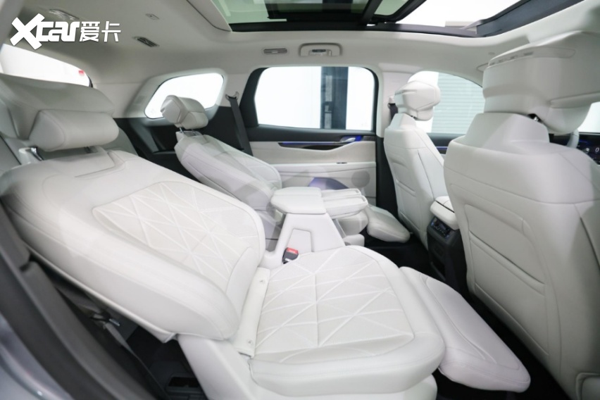 不卷价格卷价值2026款福特锐界L亮相中配起即享方向盘加热及二排座(图5)
