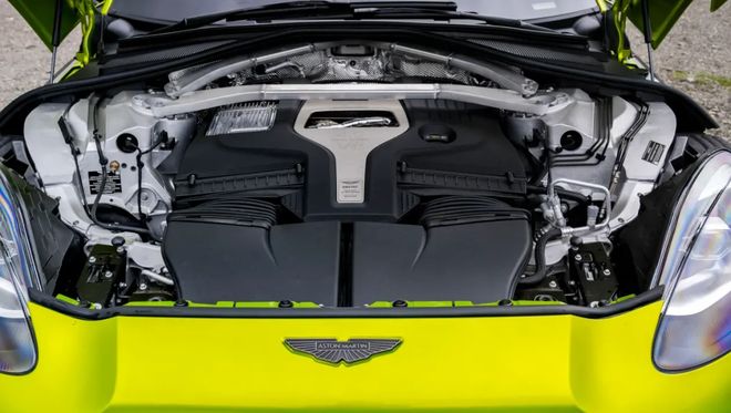 超能打的阿斯顿·马丁DBX707来一台试试？(图6)