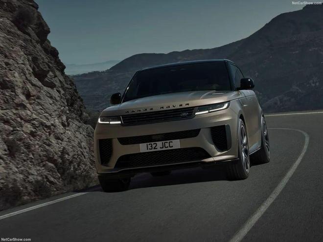 超能打的阿斯顿·马丁DBX707来一台试试？(图19)