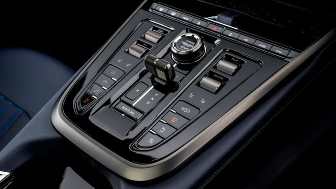 超能打的阿斯顿·马丁DBX707来一台试试？(图17)