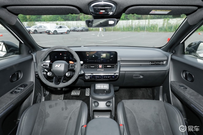 2025进博会：现代IONIQ5NDK限定版亮相(图5)