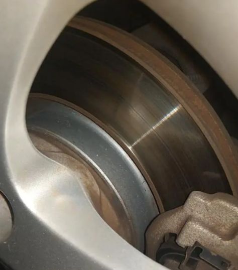 静音、环保、少黑粉！这款刹车片如何解决车主的三大痛点？(图7)