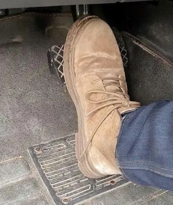 静音、环保、少黑粉！这款刹车片如何解决车主的三大痛点？(图11)