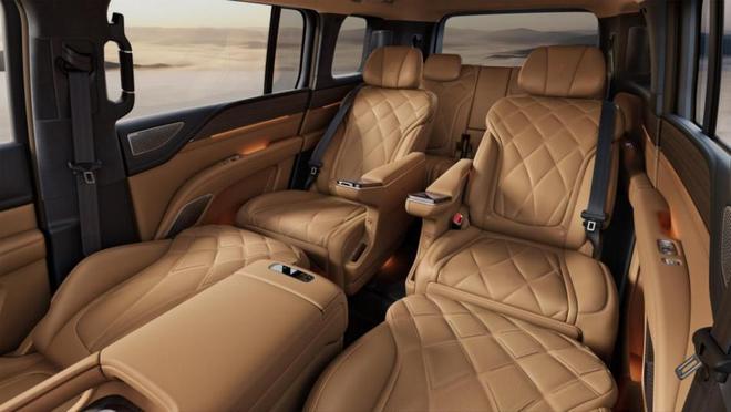 仰望U8L鼎世版荣获年度豪华SUV(图8)