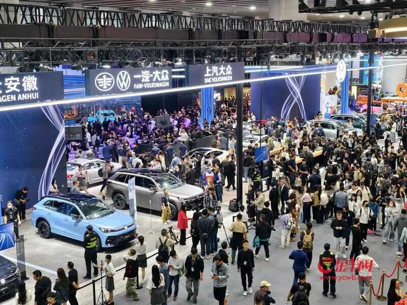 广州车展盛大启幕！全球首发新车汇聚展示智能出行新技术(图4)