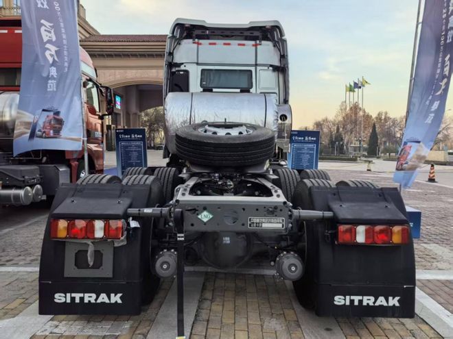 25个月100万公里无大修！这款燃气牵引车凭啥这么牛？(图4)