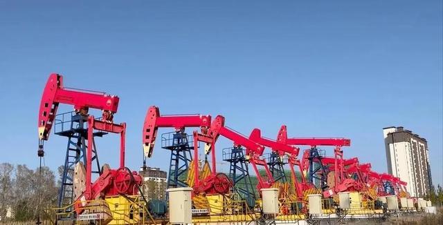 欧洲喊电动车污染却定2035年禁售油车言行不一引争议(图10)