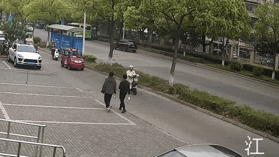 别再用电动车“挡风被”了！这些隐患要注意→(图3)