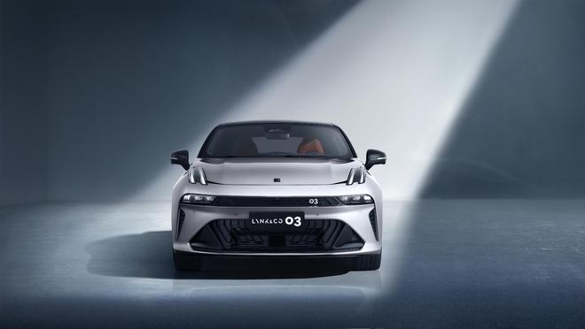 七年九冠获新华社点赞！下一个七年领克驶入更宽的“赛道”(图4)