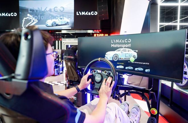 七年九冠获新华社点赞！下一个七年领克驶入更宽的“赛道”(图9)