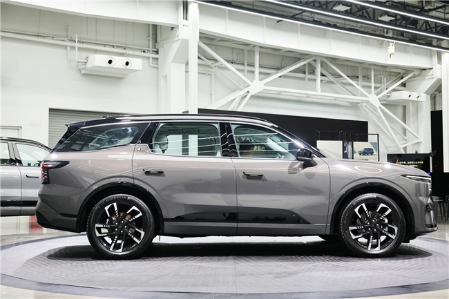 二排头等舱中配起即享方向盘加热及二排座椅加热2026款福特锐界L豪华再升级(图7)