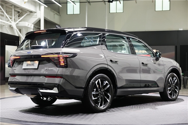 二排头等舱中配起即享方向盘加热及二排座椅加热2026款福特锐界L豪华再升级(图9)