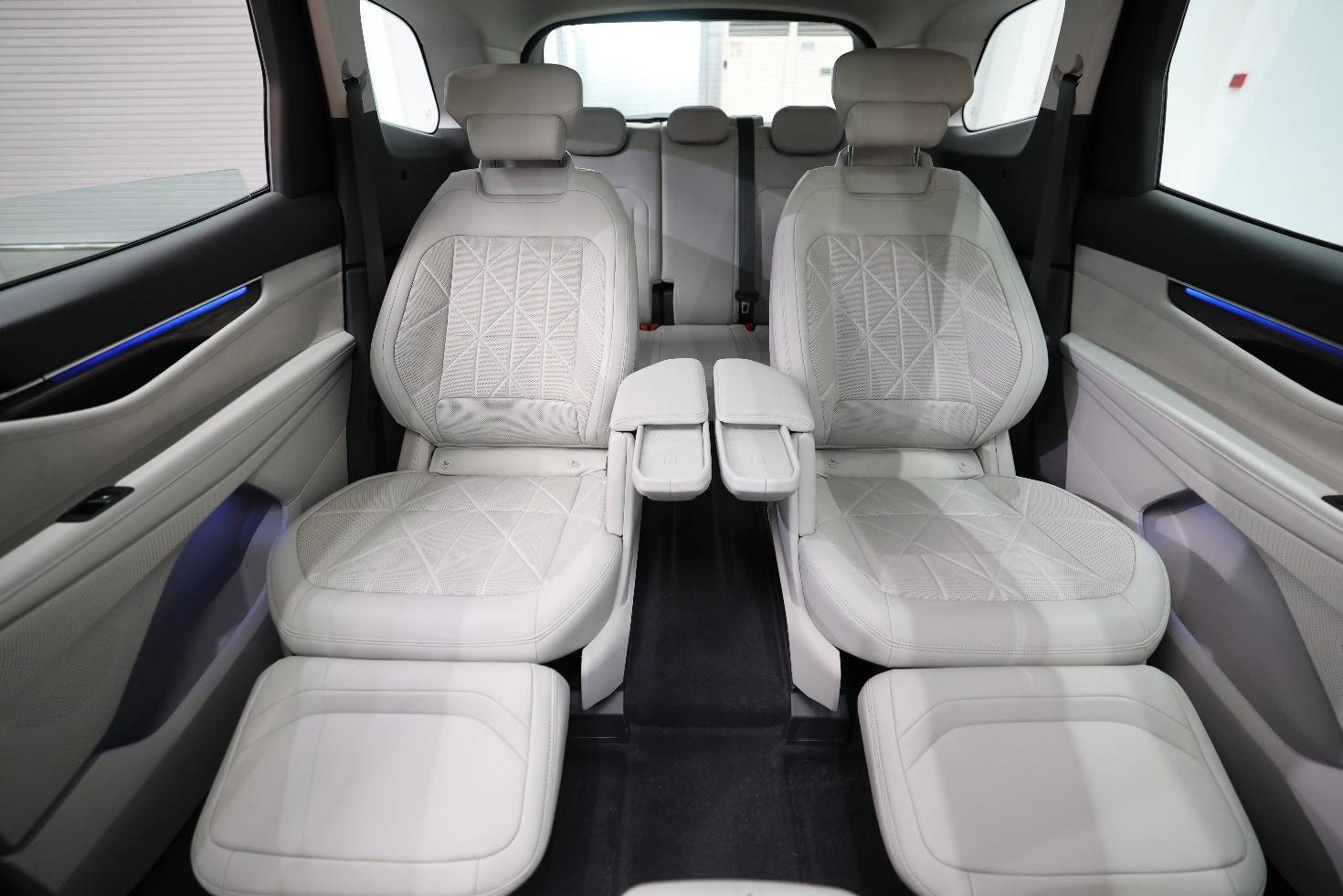 配置全面升级二排头等舱26款福特锐界L亮相！(图5)