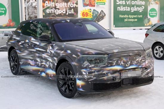 宾利第二款SUV最新谍照曝光有望2026年发布(图1)