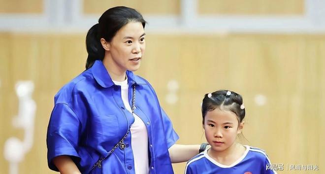 王楠没想到她偏心养大、不让打乒乓球的儿子如今成全家的骄傲(图5)
