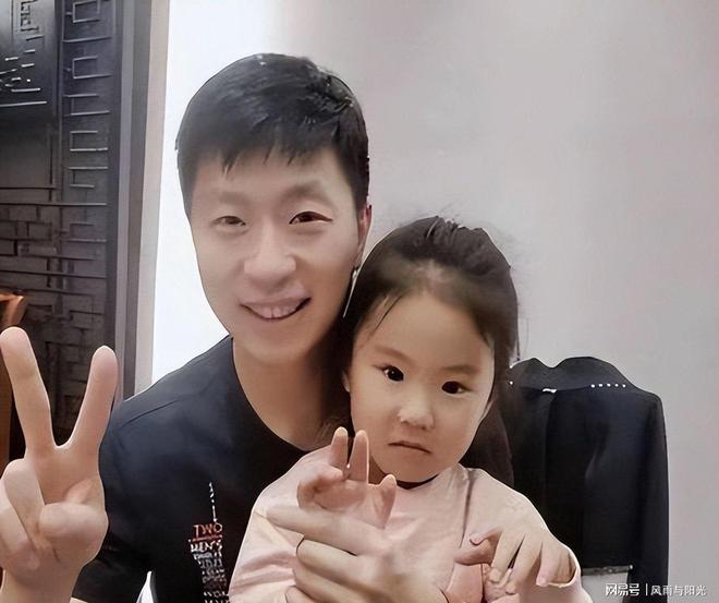 王楠没想到她偏心养大、不让打乒乓球的儿子如今成全家的骄傲(图4)