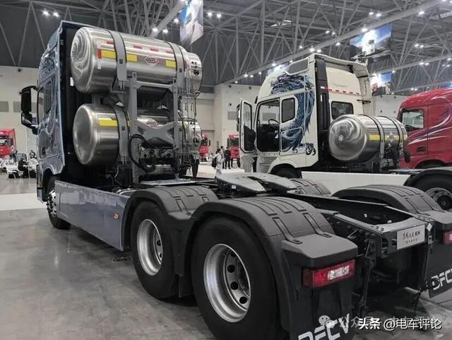 重汽豪沃KS“大战”东风天龙KH！2026谁最当红？(图16)