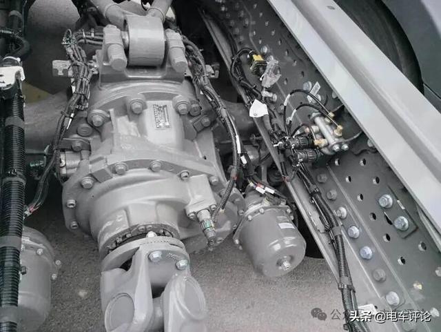 重汽豪沃KS“大战”东风天龙KH！2026谁最当红？(图17)