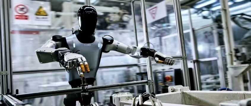 局势扰乱多家车企汽车出口；政府工作报告聚焦具身智能、飞行汽车(图1)