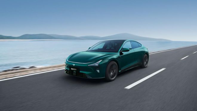 AI汽车搭载艾为智能表面方案上市(图1)